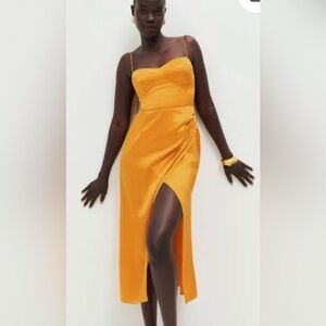 Reformation Marguerite Silk Dress
Freshly dry cleaned